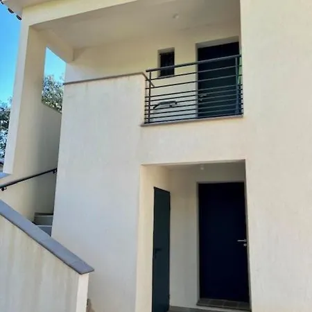 Cap Sud,apt 4p,vue Mer,pr דירה